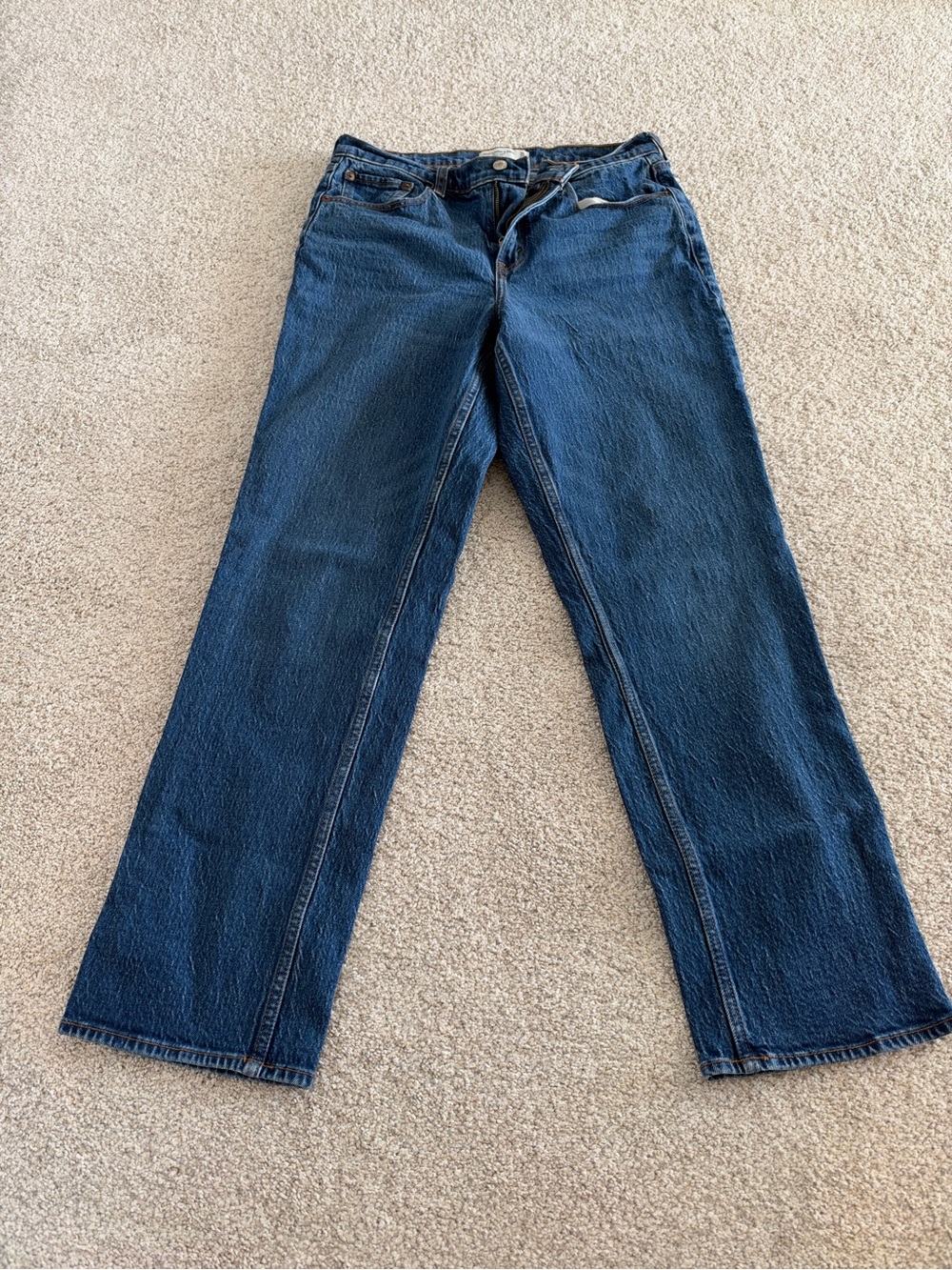 Abercrombie The Straight Mid Rise Curve Love